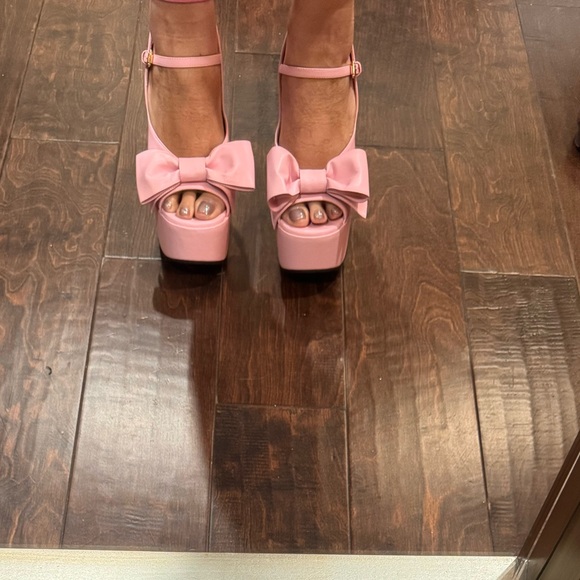 Moschino Platforms - Picture 3 of 10